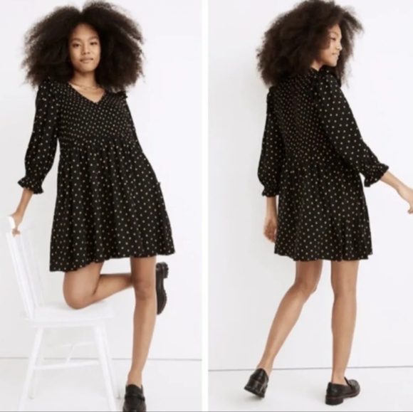 Madewell Dresses & Skirts - Madewell Lucy smocked v neck dress